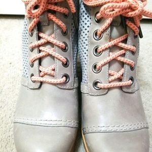 Sorel 1964 PDX Wedge Dove Gray Perforated Leather